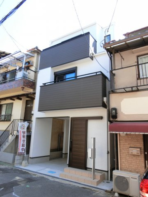 【外観】 | パークタウン大久保町　新築戸建て | 【現地写真】
完成しました♪