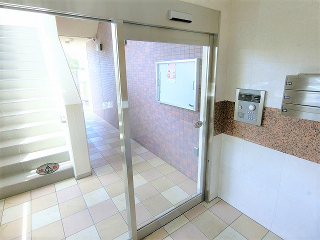 オレンジ・ヒルのエントランス