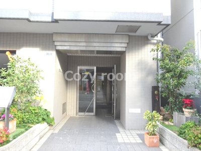 【エントランス】 | サンクリエイト江坂 | マンション入口通路です