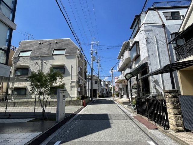 芦屋市西蔵町　売土地の前面道路含む現地写真