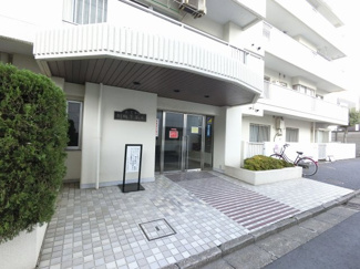 【エントランス】 | JR南武線・京急本線「八丁畷」駅徒歩2分
JR東海道線・京浜東北線・南武線「川崎」駅徒歩15分と好立地