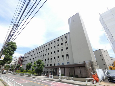 【外観】 | 旭台ハイツ | 5階部分・南西角部屋につき陽当り・通風良好です
根岸湾の望むパノラマビュー、根岸森林公園まで30ｍと住環境良好。