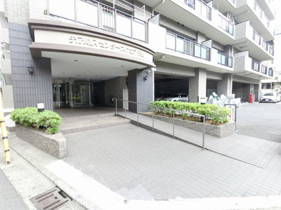 【エントランス】 | ダイアパレスセンタースクエア川崎 | JR東海道線・京浜東北線・南武線「川崎」駅徒歩7分と好立地
通勤時間の短縮でご家族と過ごす時間を増やす事が出来ます。