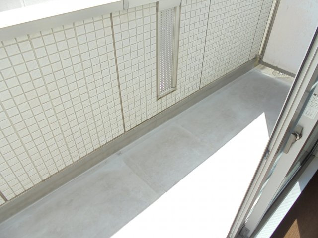 ロイヤルパレス市川のバルコニー