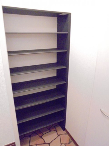 ロイヤルパレス市川の玄関