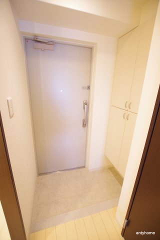 パルクレール　仲介手数料無料の玄関