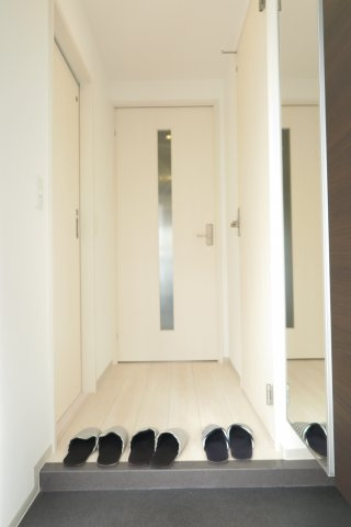 クリプトメリア日本橋の玄関