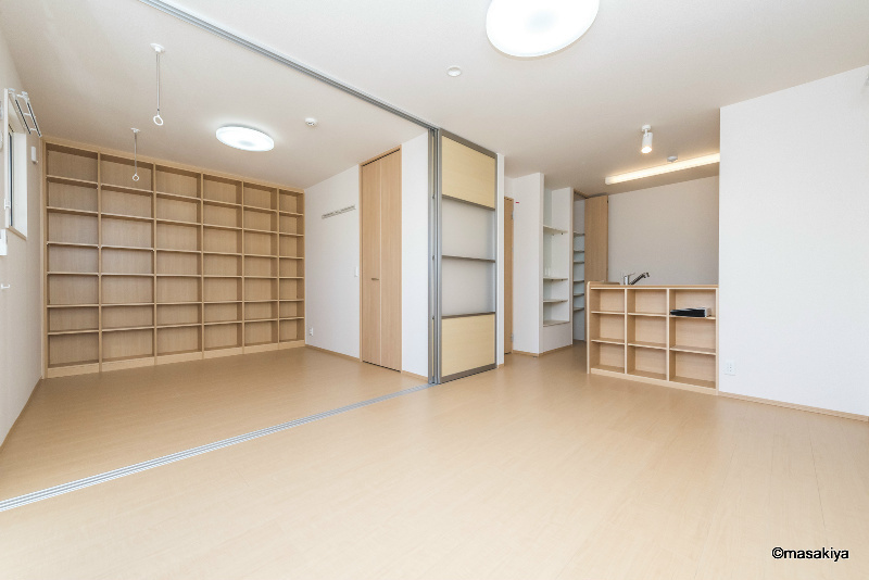 セジュール中越の居間・リビング