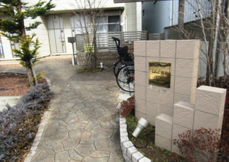 【エントランス】