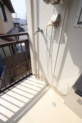 【設備】 | 伸和ハイツ | 室外洗濯機置き場