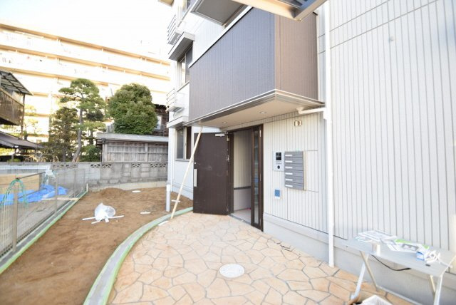 Pleione(プレオネ）のエントランス|2015年4月入居開始