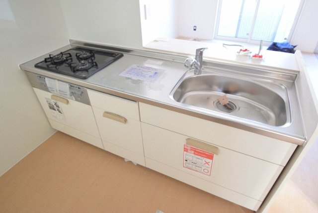 Pleione(プレオネ）のキッチン|3口ガスコンロのシステムキッチン