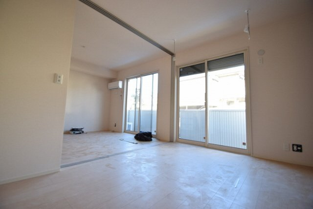 Pleione(プレオネ）の居間・リビング|洋室とつなげても使えます。