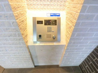 【その他共用部分】 | 安心のオートロックです。ALSOKの24時間セキュリティシステムを導入しています。