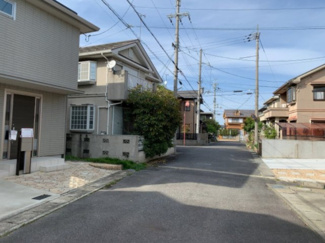 【前面道路含む現地写真】