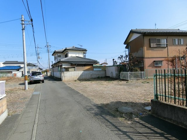 高崎市岩鼻町　売地の前面道路含む現地写真|北側