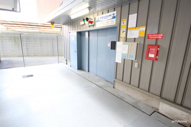 ノルデンタワー天神橋　仲介手数料無料の駐車場
