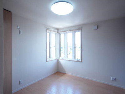 【洋室】 | ＳｈａＭａｉｓｏｎ屋敷山 | 落ち着いた色調の洋室です