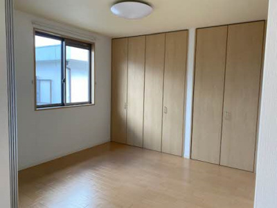 【洋室】 | ＳｈａＭａｉｓｏｎ屋敷山 | 広々とした洋室です