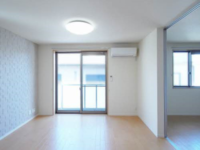 【居間・リビング】 | ＳｈａＭａｉｓｏｎ屋敷山 | ゆったり過ごせる居間です