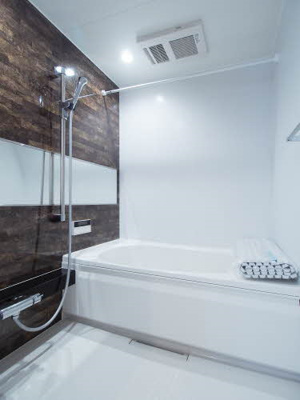 【浴室】 | ＳｈａＭａｉｓｏｎ屋敷山 | 落ち着いた空間のお風呂です