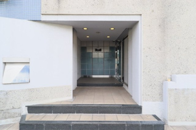 【エントランス】 | マートルコート駒沢大学