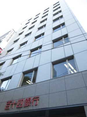 【外観】 | 旧居留地東の入口に面するビル