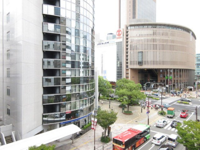 【展望】 | 旧居留地東の入口に面するビル