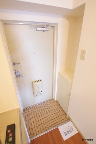 ノルデンハイム淡路　仲介手数料無料の玄関