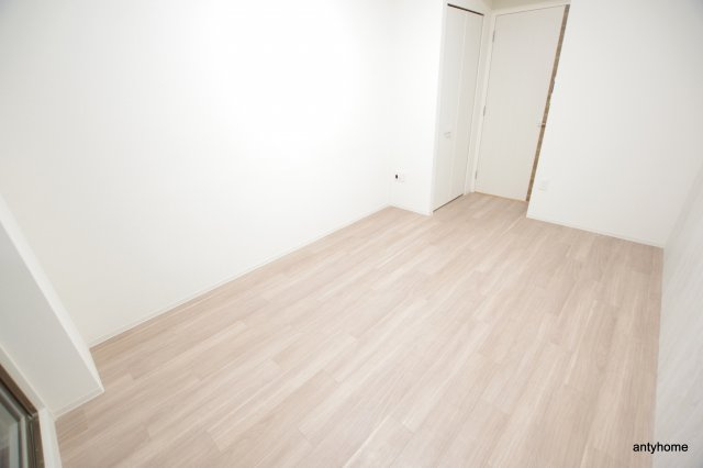 セレニテ京橋クレア　仲介手数料無料の洋室