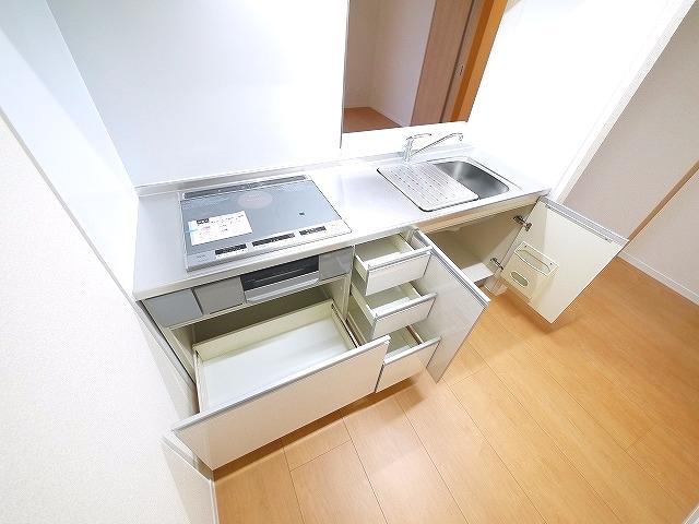 シャーメゾン石見のキッチン|お料理しやすいキッチンです