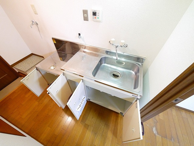 メゾンレイ天理のキッチン|使いやすいキッチンです