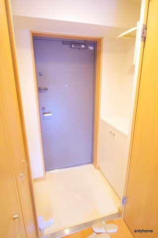 ONEROOFFLATFUKUSHIMA(旧:シャルマンフジ福島) 仲介手数料無料の玄関