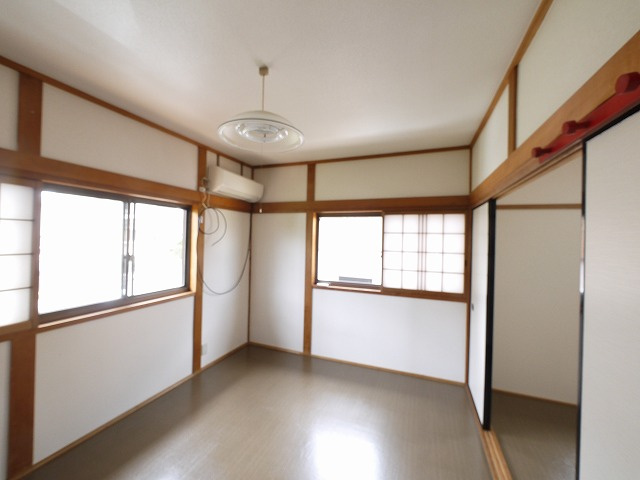 大和郡山市九条町877‐13貸家の洋室|スタンダードな洋室です
