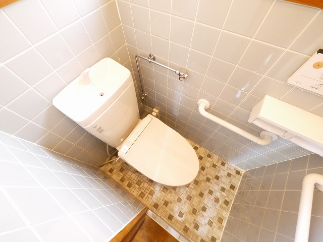 大和郡山市九条町877‐13貸家のトイレ|シンプルで使いやすいトイレです