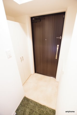 スプランディッド新大阪3　仲介手数料無料の玄関