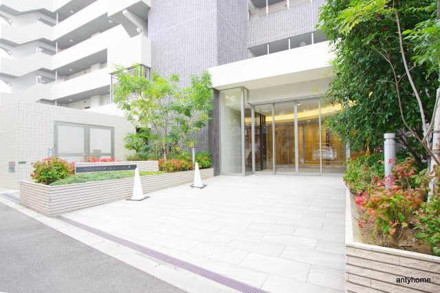 スプランディッド新大阪3　仲介手数料無料のエントランス