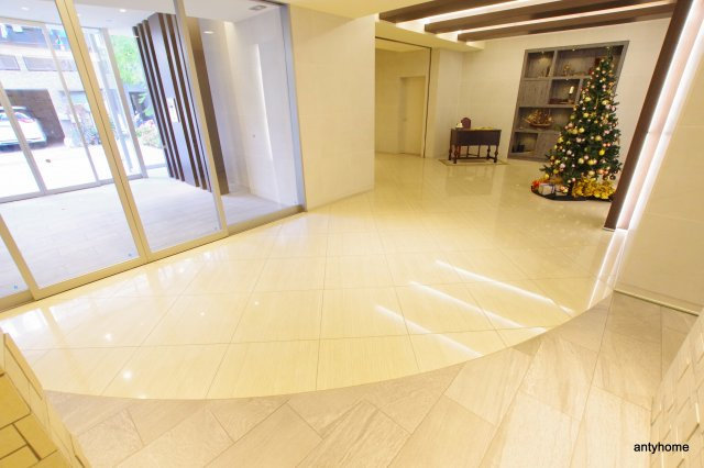 スプランディッド新大阪3　仲介手数料無料のロビー