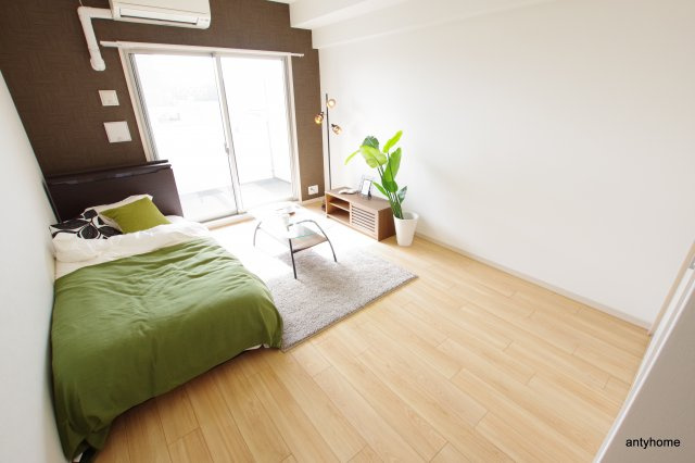 スプランディッド新大阪3　仲介手数料無料の居間・リビング