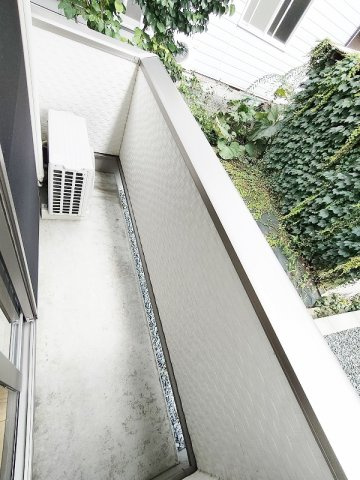 コスモスのバルコニー