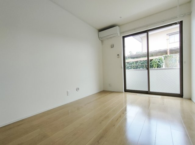 コスモスの居間・リビング