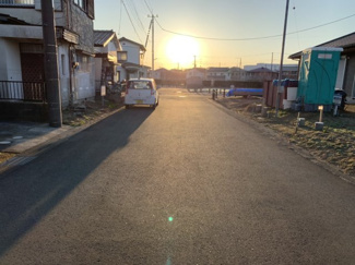 【前面道路含む現地写真】