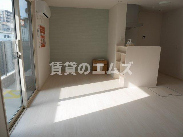 【居間・リビング】 | Ｄ－ｒｏｏｍ博多駅南　弐番館 | Ｄ－ｒｏｏｍ博多駅南　弐番館のリビング