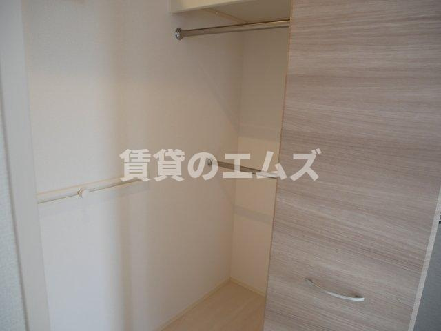 【収納】 | Ｄ－ｒｏｏｍ博多駅南　弐番館 | Ｄ－ｒｏｏｍ博多駅南　弐番館のウォークインクローゼット