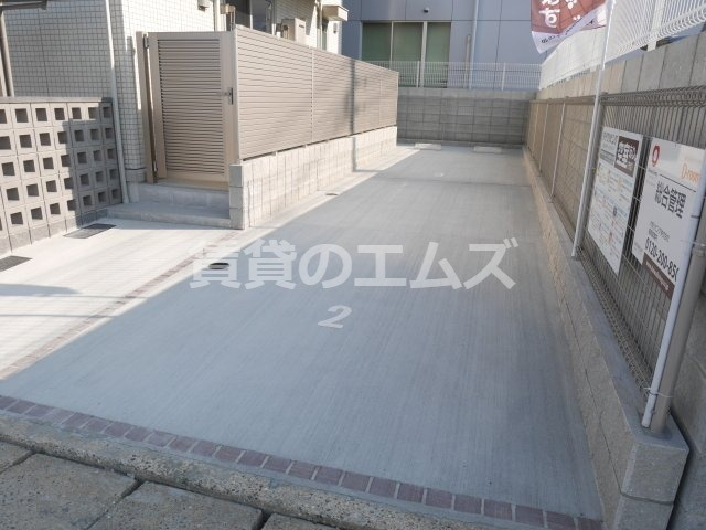 【駐車場】 | Ｄ－ｒｏｏｍ博多駅南　弐番館 | Ｄ－ｒｏｏｍ博多駅南　弐番館の駐車場