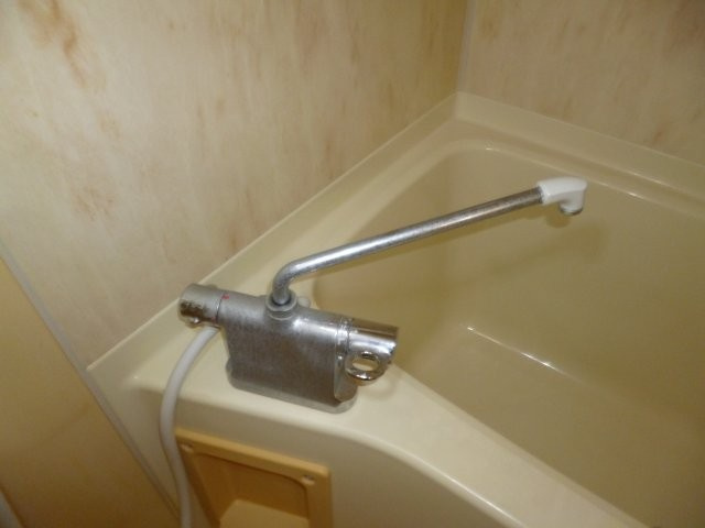 フォンティーヌBの浴室|サーモスタッド付き水栓