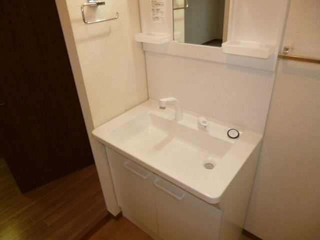 フォンティーヌBの独立洗面台|シャンプードレッサー