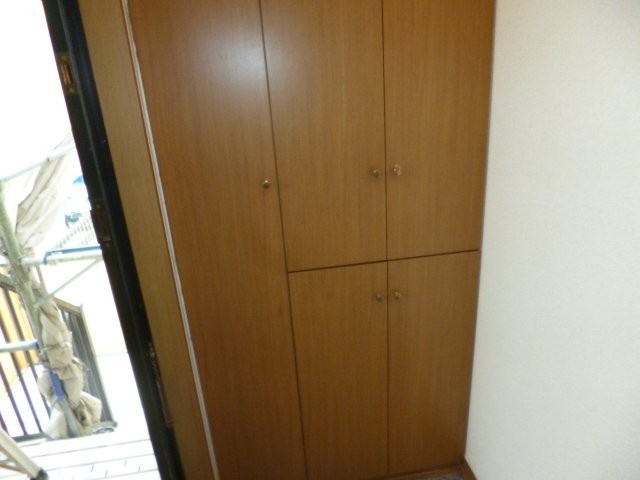 フォンティーヌBの内装|シューズボックス