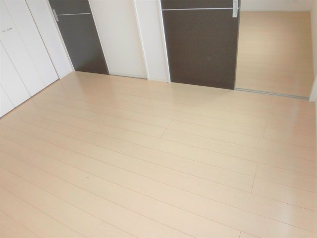 レジデンス小野の洋室