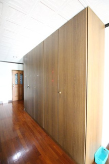 【収納】 | シェアハウス・ブルーメン | 各階の廊下にも収納がございます☆